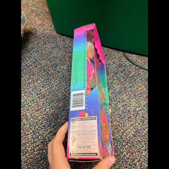 Barbie Swim 'n Dive Barbie Doll 1993 Mattel 11505 Actually Swims & Kicks NRFB - Picture 4 of 8